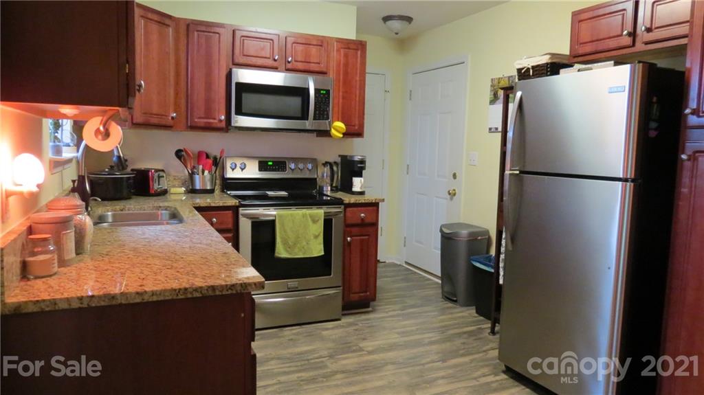 128 Old Salem Court Fletcher NC 28732
