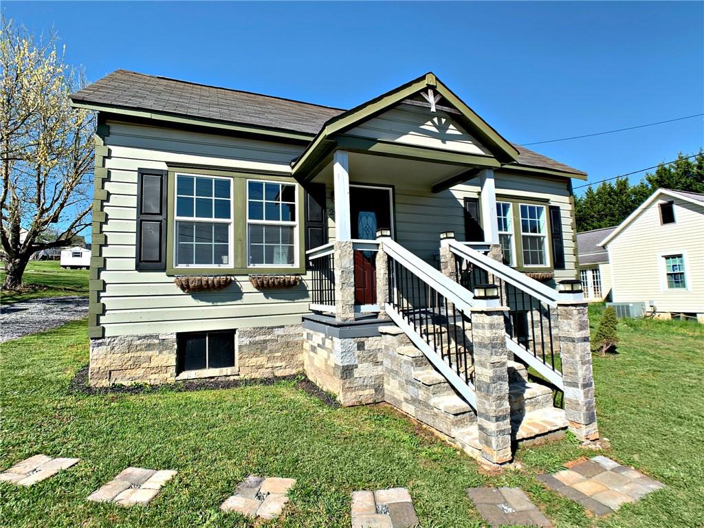 20 Carl E Hefner Lane Taylorsville NC 28681