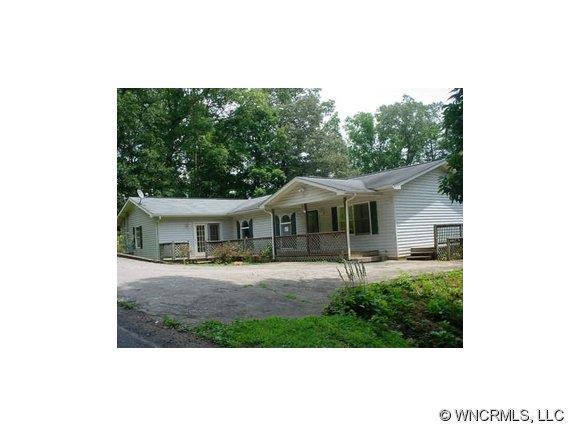 1203 Lakeshore Drive Franklin NC 28734