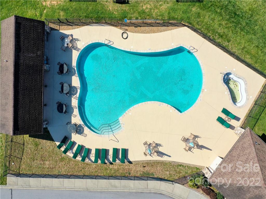 324 Mountain Crest Drive Hendersonville NC 28739