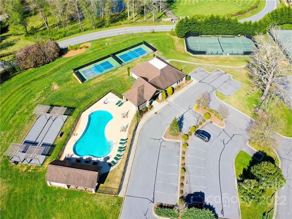 324 Mountain Crest Drive Hendersonville NC 28739