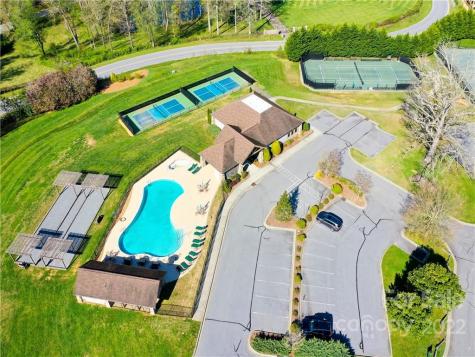 324 Mountain Crest Drive Hendersonville NC 28739