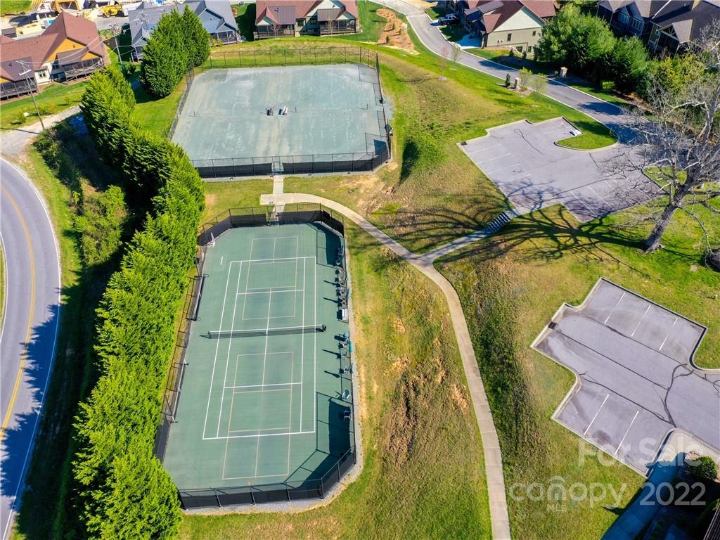 324 Mountain Crest Drive Hendersonville NC 28739