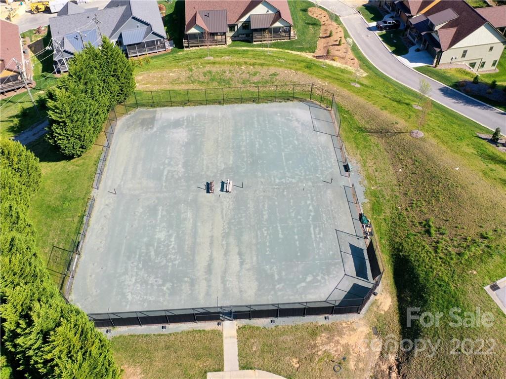 324 Mountain Crest Drive Hendersonville NC 28739