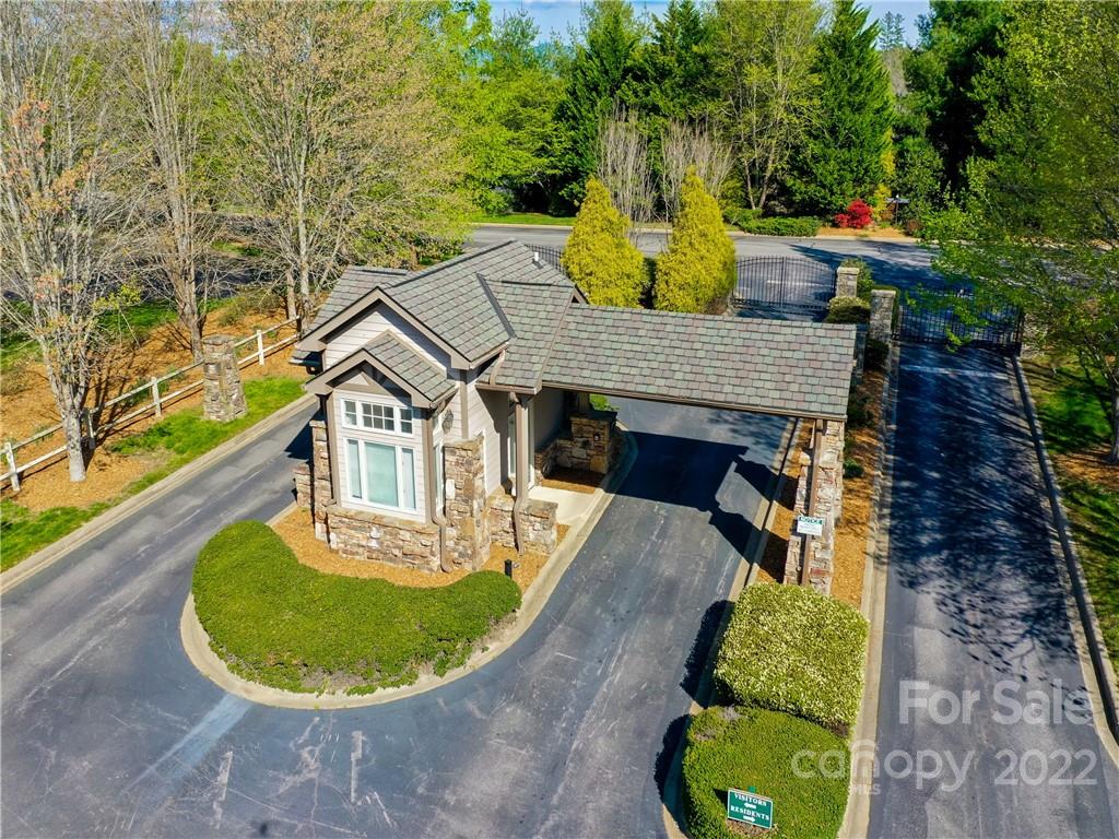 324 Mountain Crest Drive Hendersonville NC 28739