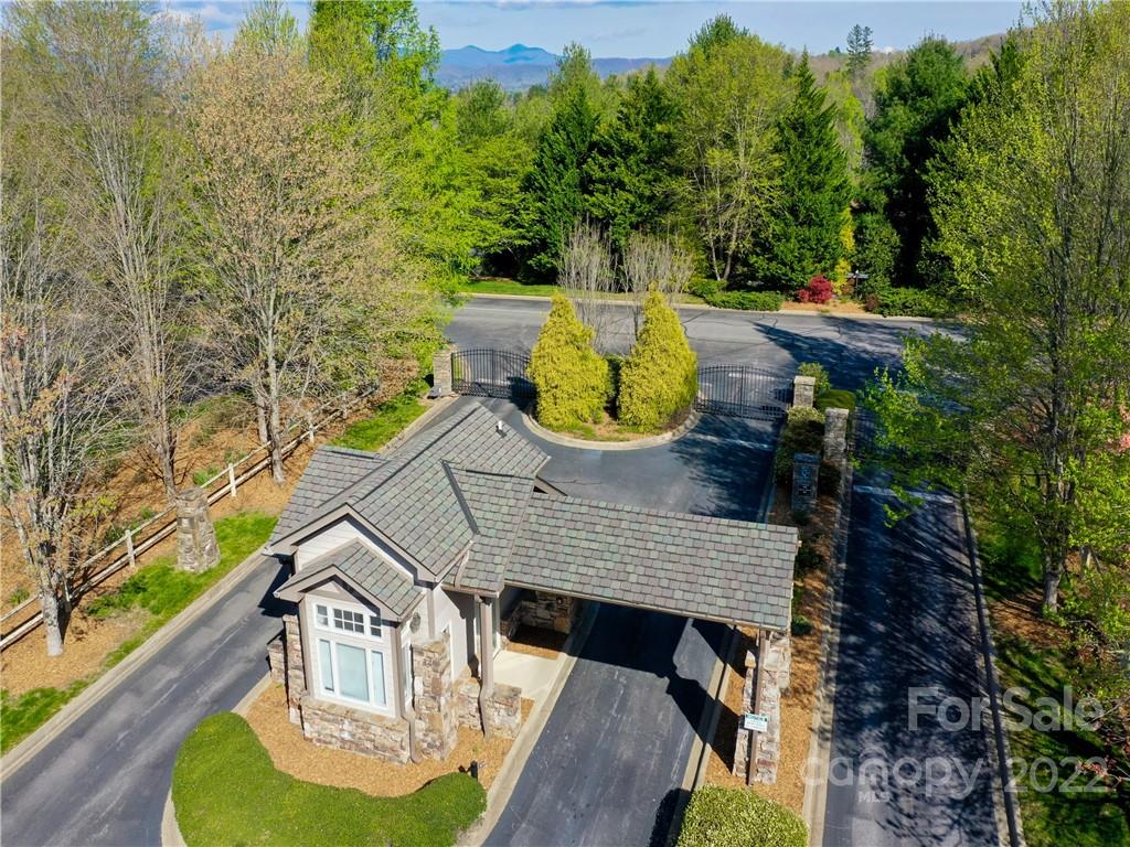 324 Mountain Crest Drive Hendersonville NC 28739