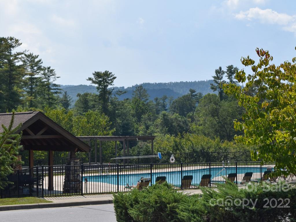 324 Mountain Crest Drive Hendersonville NC 28739