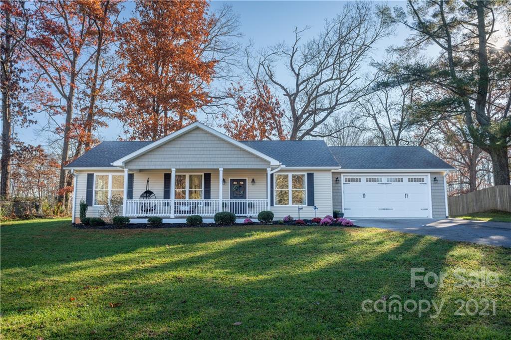 329 Ewbank Road Etowah NC 28729