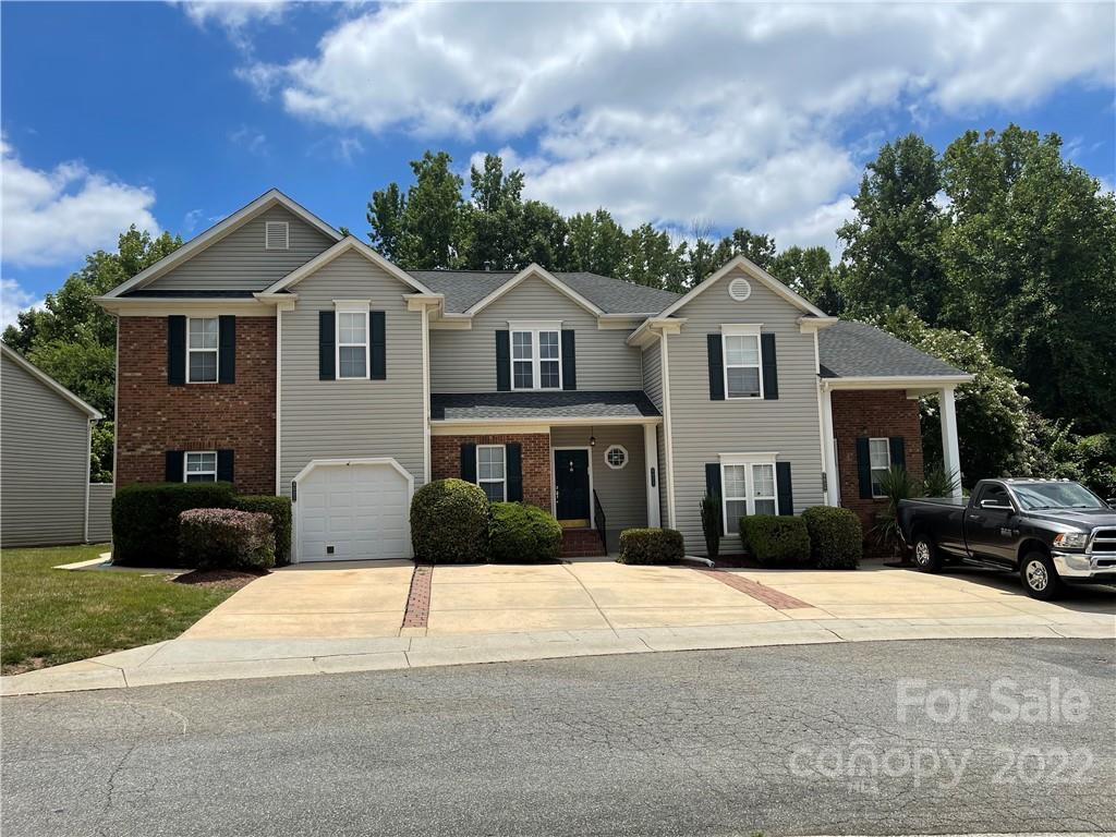 9025 Cinnabay Drive Charlotte NC 28216