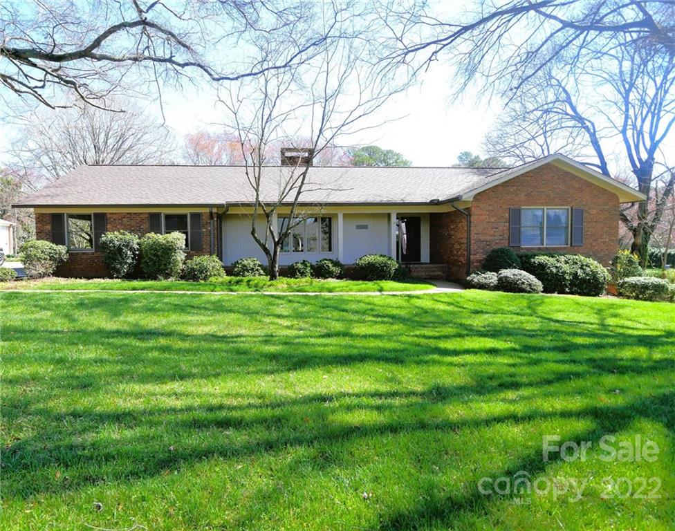 1220 9th Street NW Hickory NC 28601