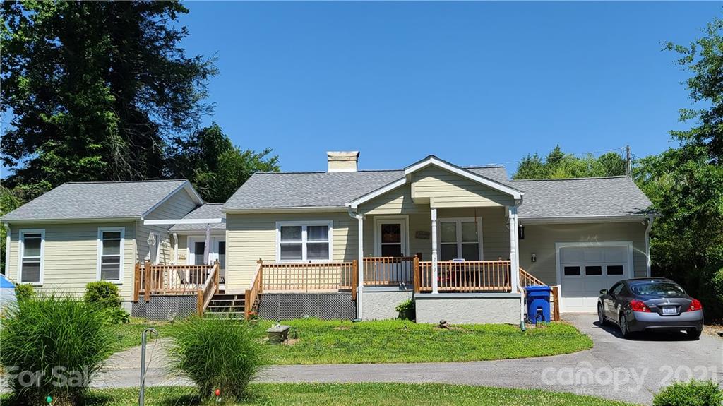 213 Hilt Street Brevard NC 28712