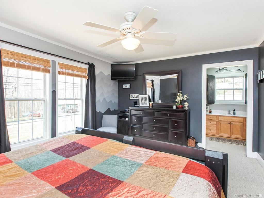 847 Bee Tree Road Swannanoa NC 28778