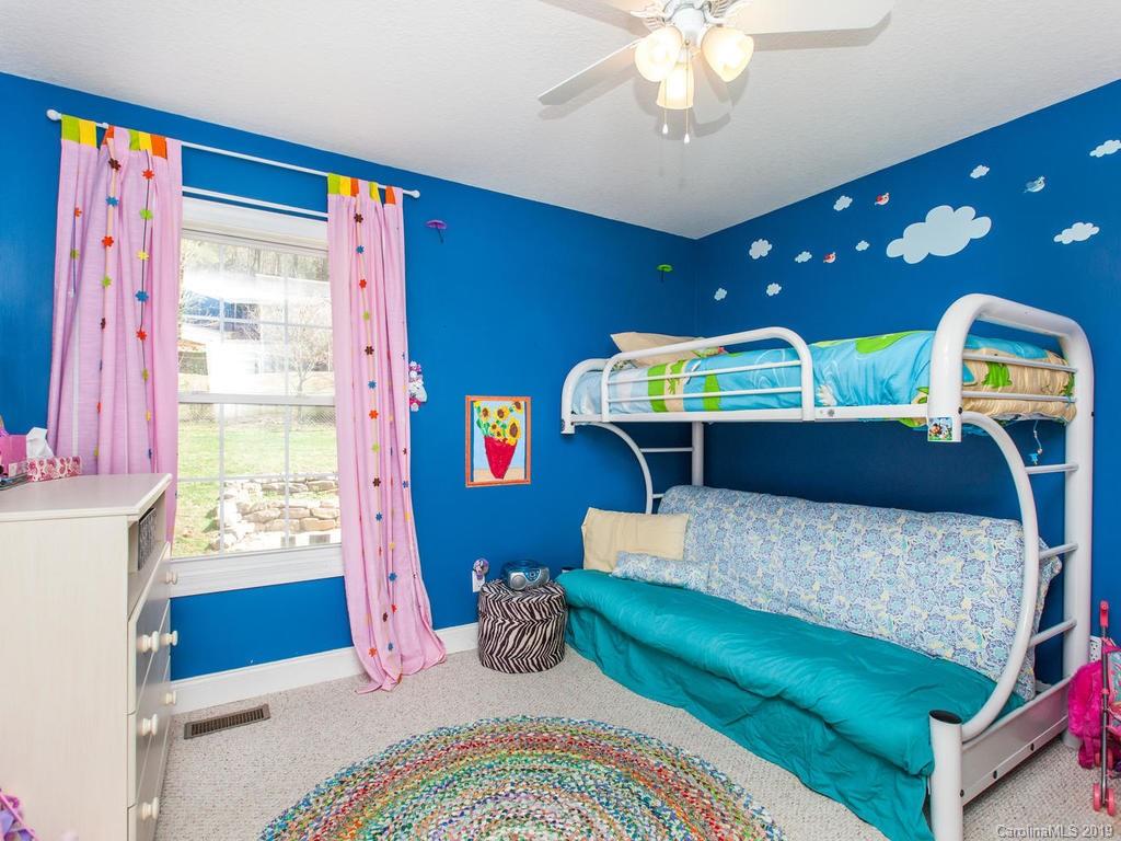 847 Bee Tree Road Swannanoa NC 28778