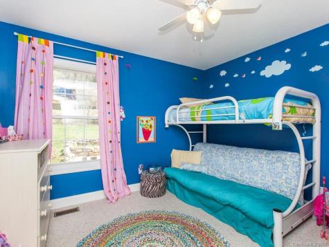 847 Bee Tree Road Swannanoa NC 28778