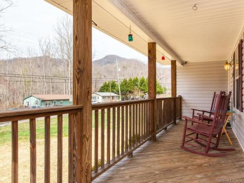 847 Bee Tree Road Swannanoa NC 28778