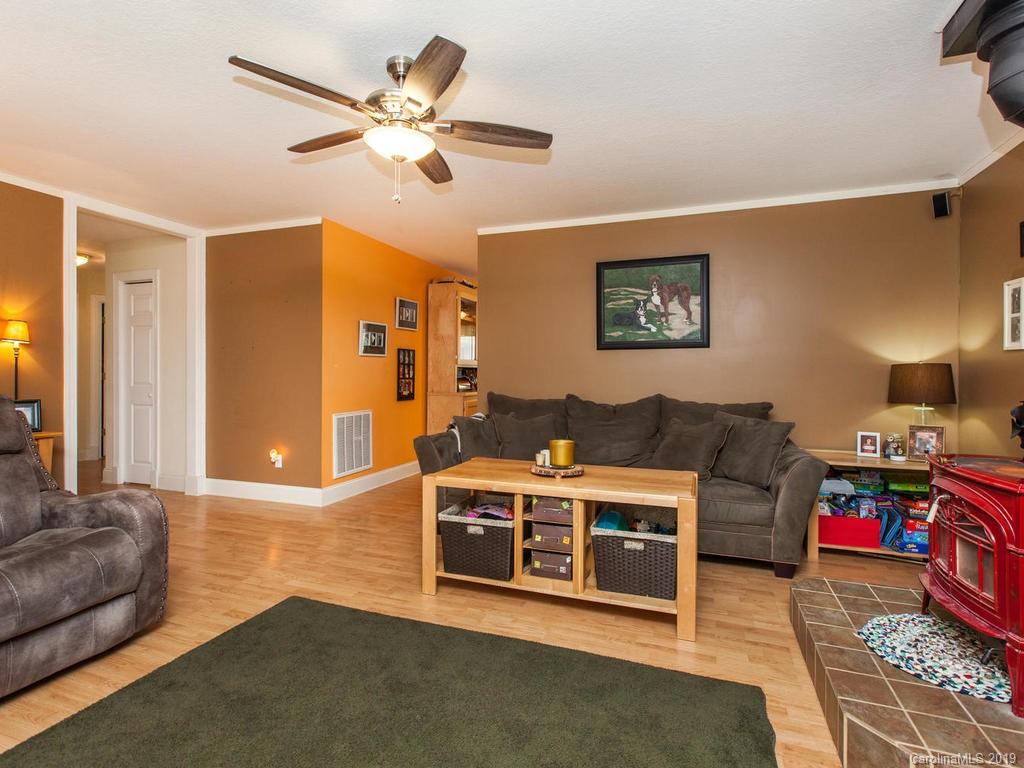 847 Bee Tree Road Swannanoa NC 28778