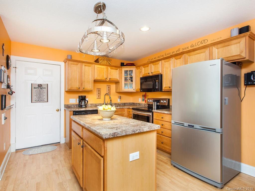 847 Bee Tree Road Swannanoa NC 28778