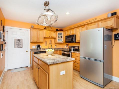 847 Bee Tree Road Swannanoa NC 28778