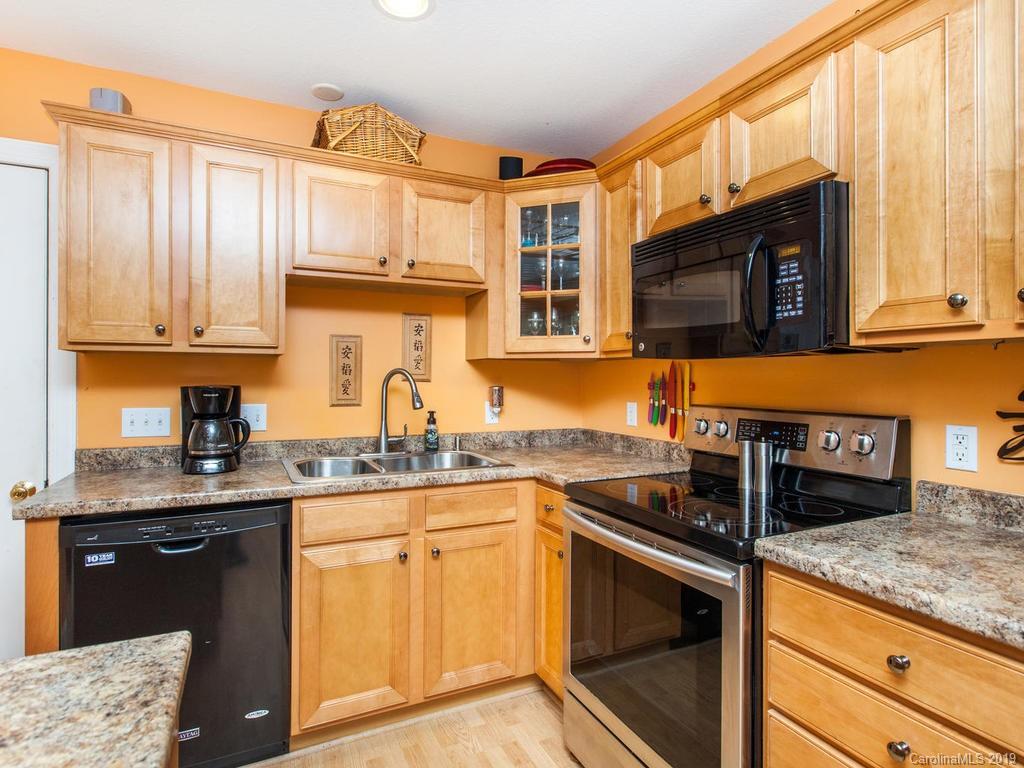 847 Bee Tree Road Swannanoa NC 28778