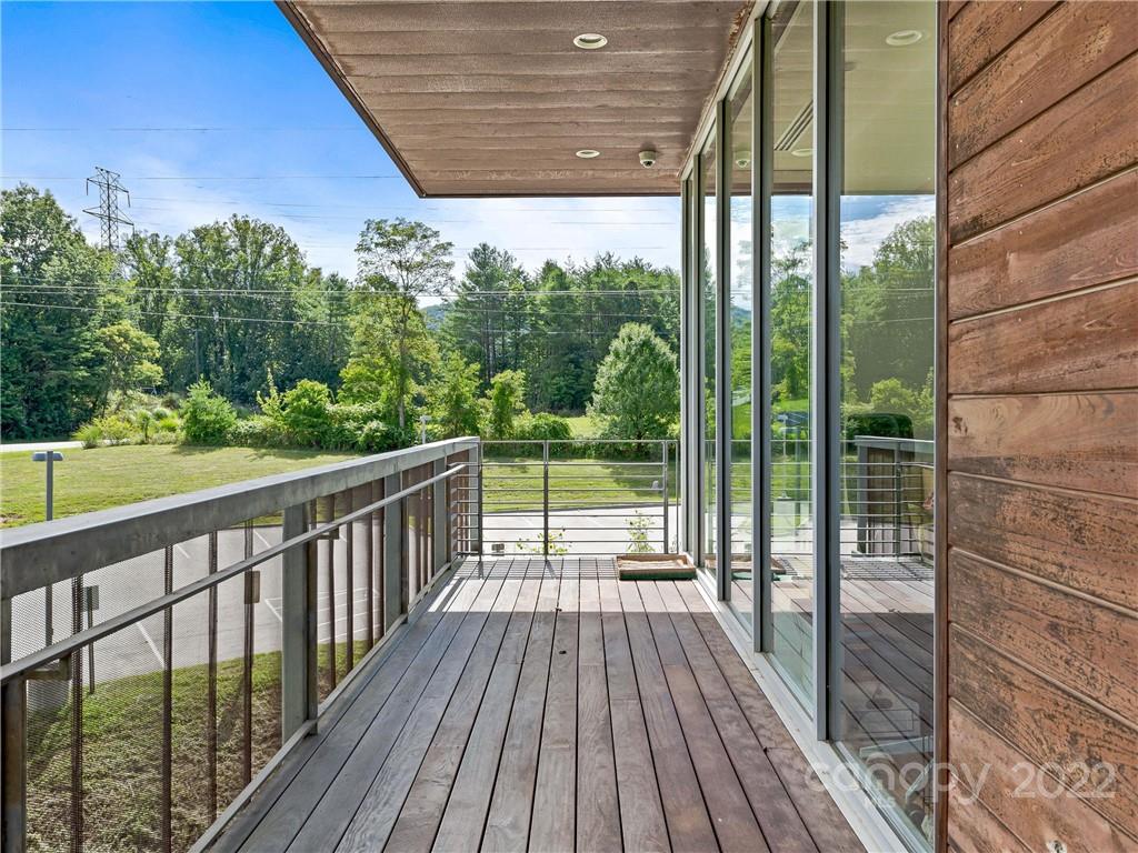 76 Jupiter Road Weaverville NC 28787