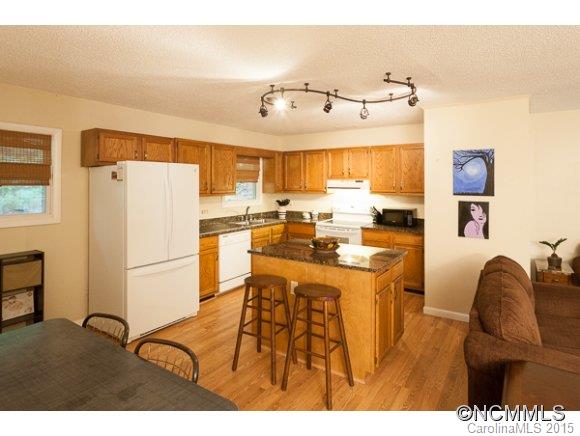 516 Betsy Ross Lane Asheville NC 28805