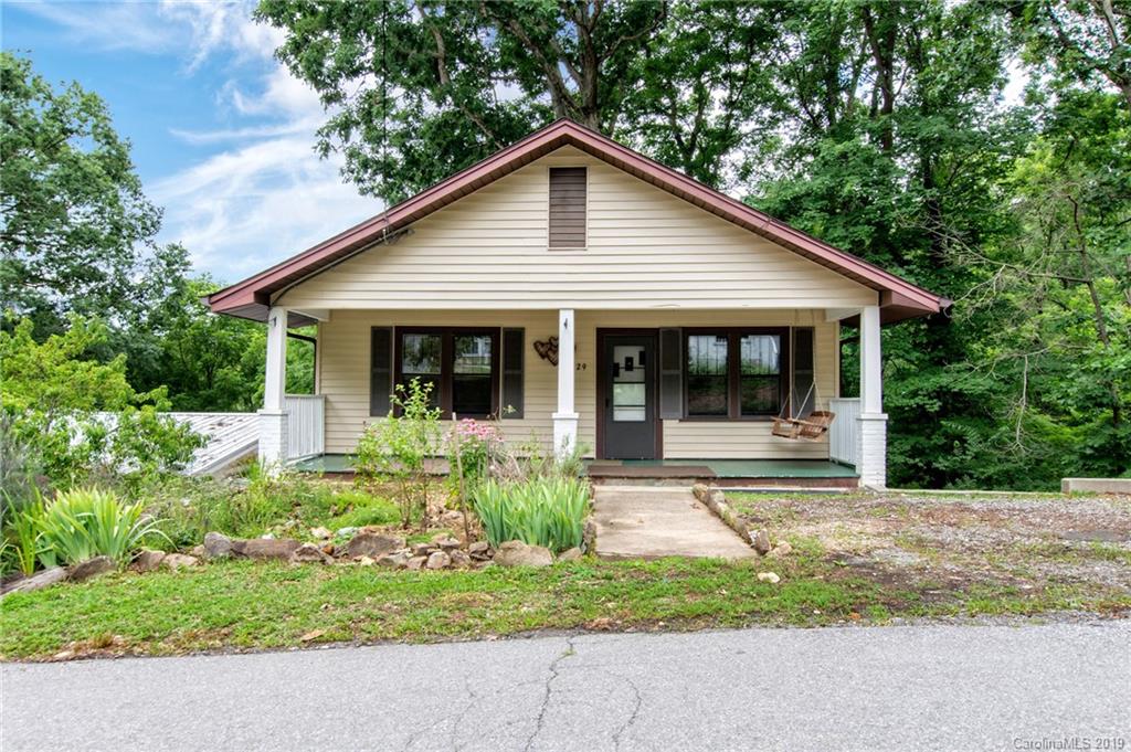 29 Green Oak Road Asheville NC 28804