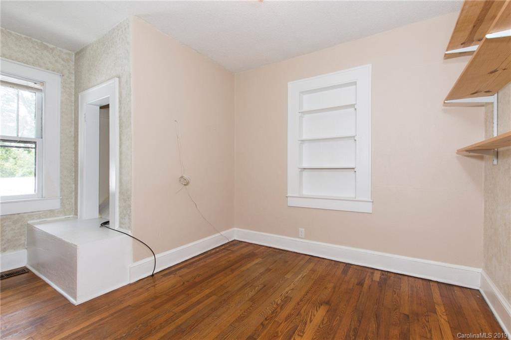 29 Green Oak Road Asheville NC 28804