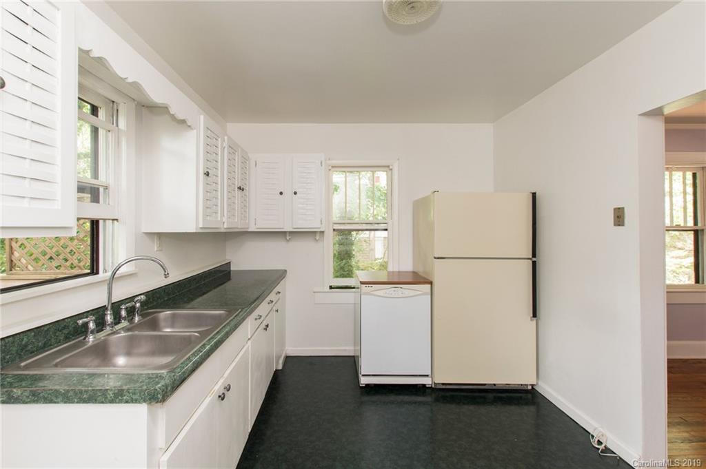 29 Green Oak Road Asheville NC 28804