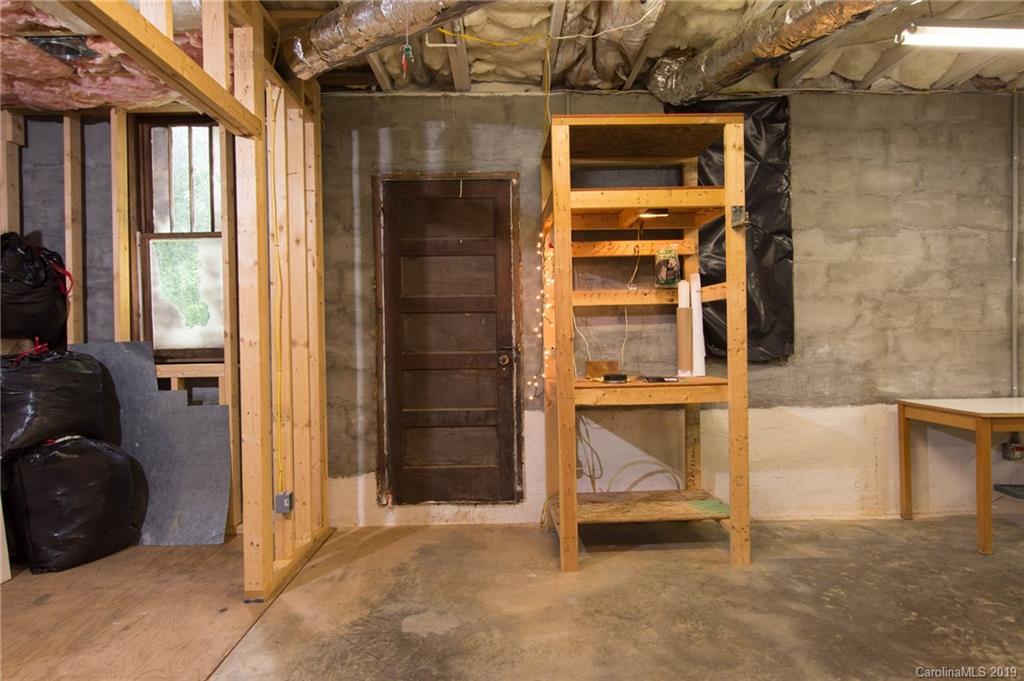 29 Green Oak Road Asheville NC 28804