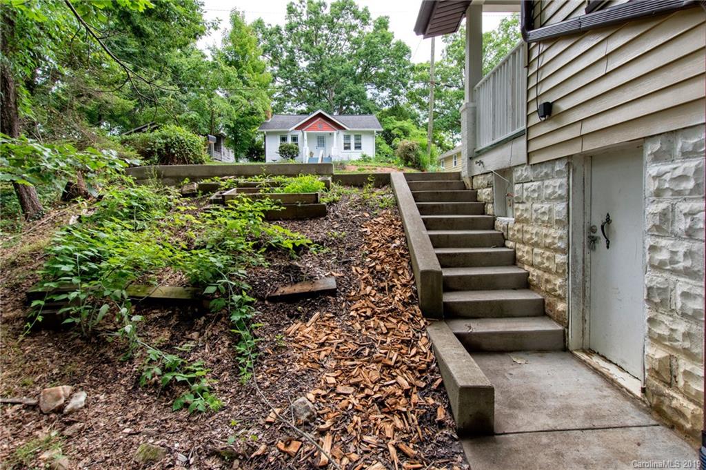 29 Green Oak Road Asheville NC 28804