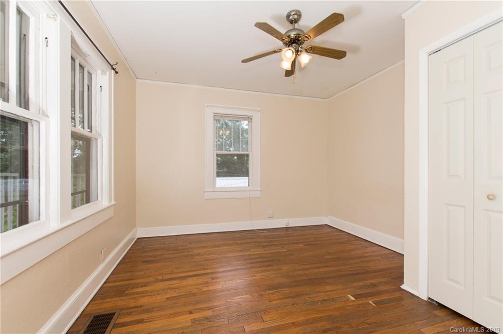 29 Green Oak Road Asheville NC 28804