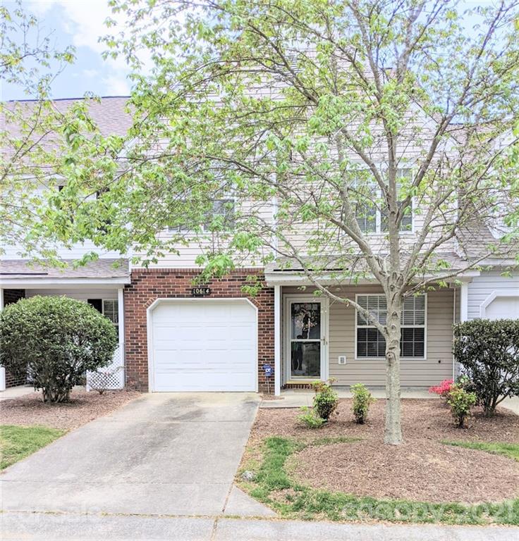 10614 Sleigh Bell Lane Charlotte NC 28216