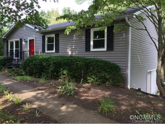 5 King Arthur Place Asheville NC 28806