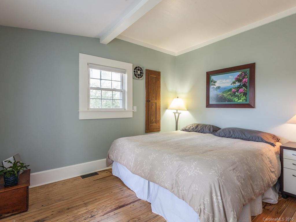 29 Vance Crescent Street Asheville NC 28806