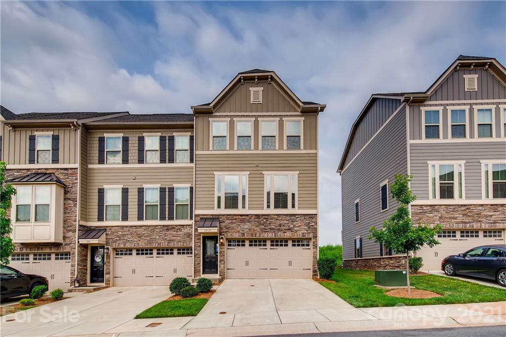 1915 Catkin Lane Charlotte NC 28205