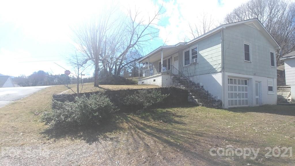 15 Nesbitt Street Waynesville NC 28786