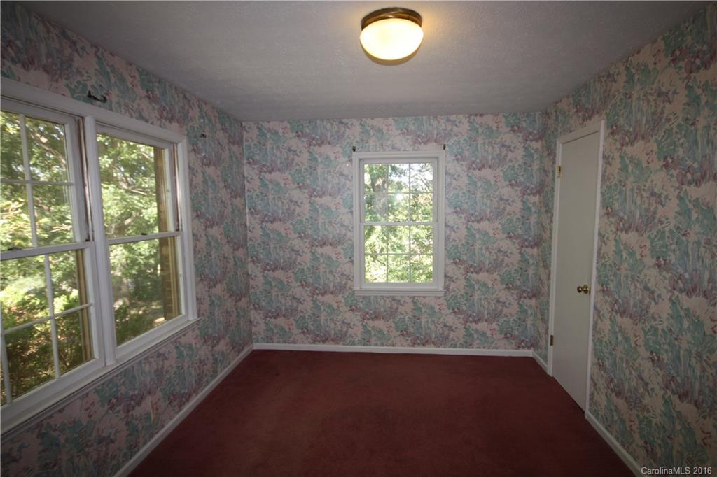 28 Allesarn Road Asheville NC 28804