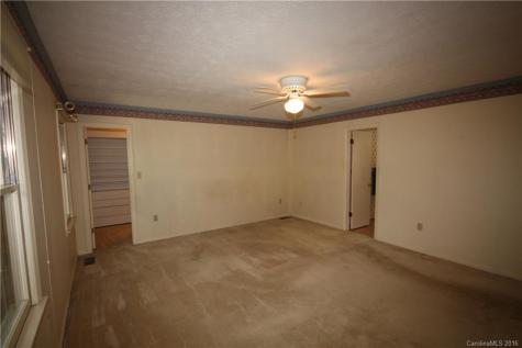 28 Allesarn Road Asheville NC 28804