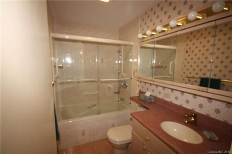 28 Allesarn Road Asheville NC 28804