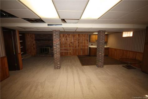 28 Allesarn Road Asheville NC 28804