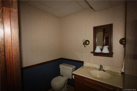 28 Allesarn Road Asheville NC 28804