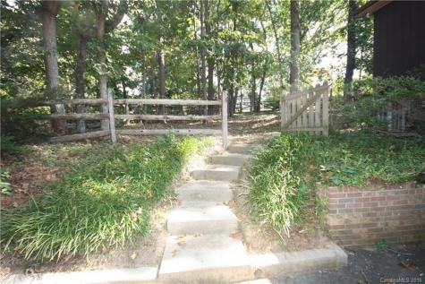 28 Allesarn Road Asheville NC 28804