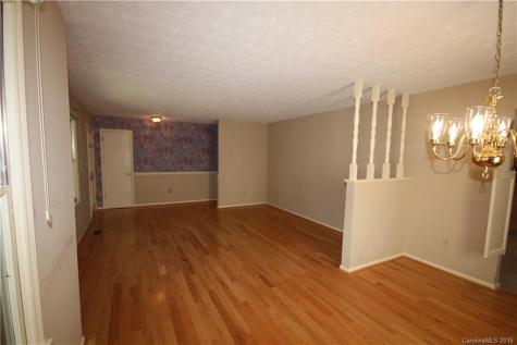 28 Allesarn Road Asheville NC 28804