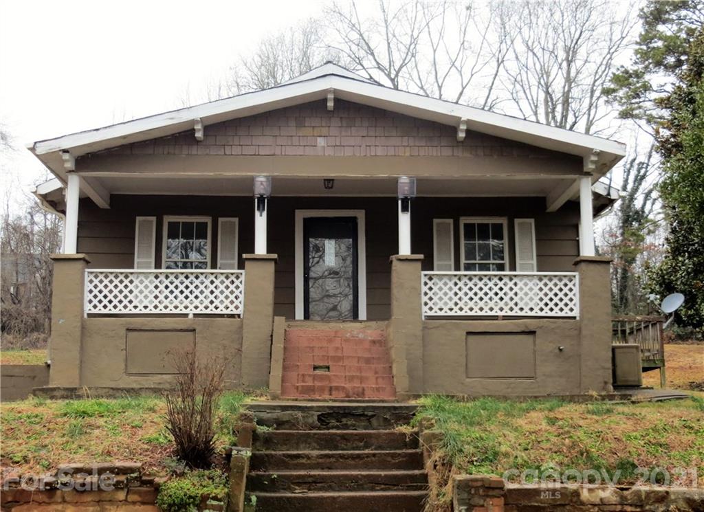 147 N Hillside Street Rutherfordton NC 28139