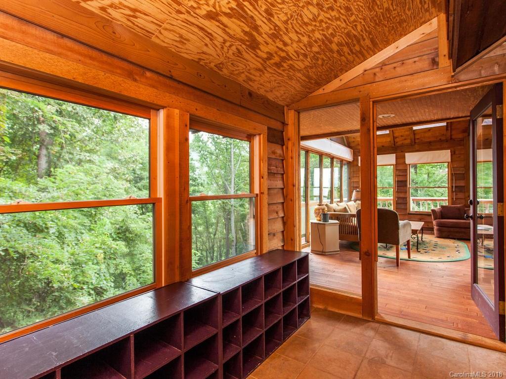 102 Weeping Cherry Forest Road Fairview NC 28730