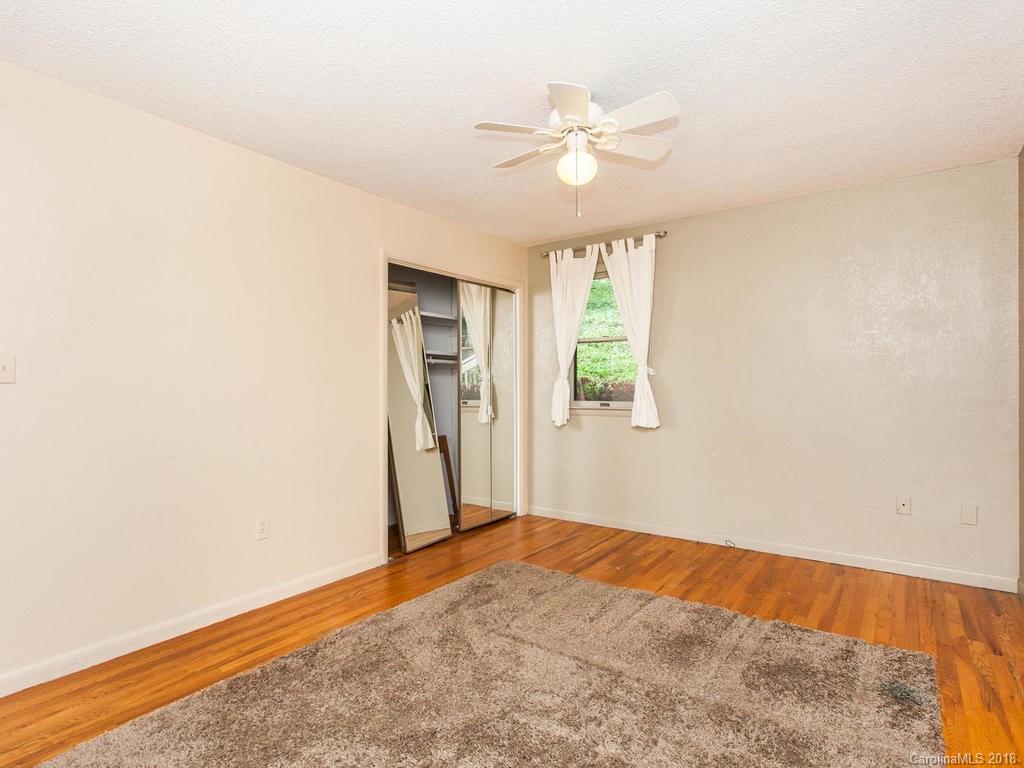102 Weeping Cherry Forest Road Fairview NC 28730