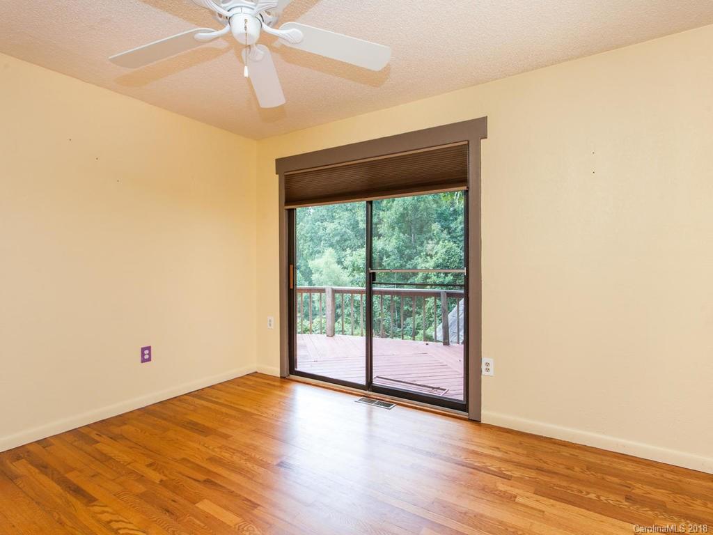 102 Weeping Cherry Forest Road Fairview NC 28730