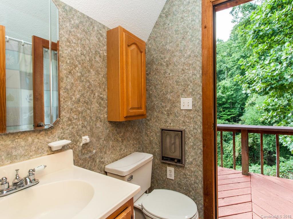 102 Weeping Cherry Forest Road Fairview NC 28730
