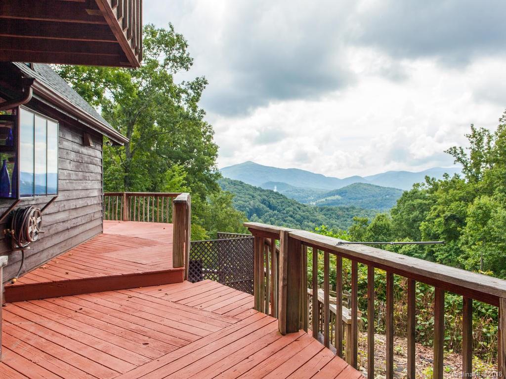 102 Weeping Cherry Forest Road Fairview NC 28730