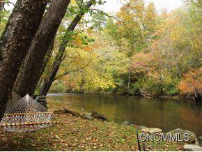 17 Riverbend Drive Asheville NC 28805